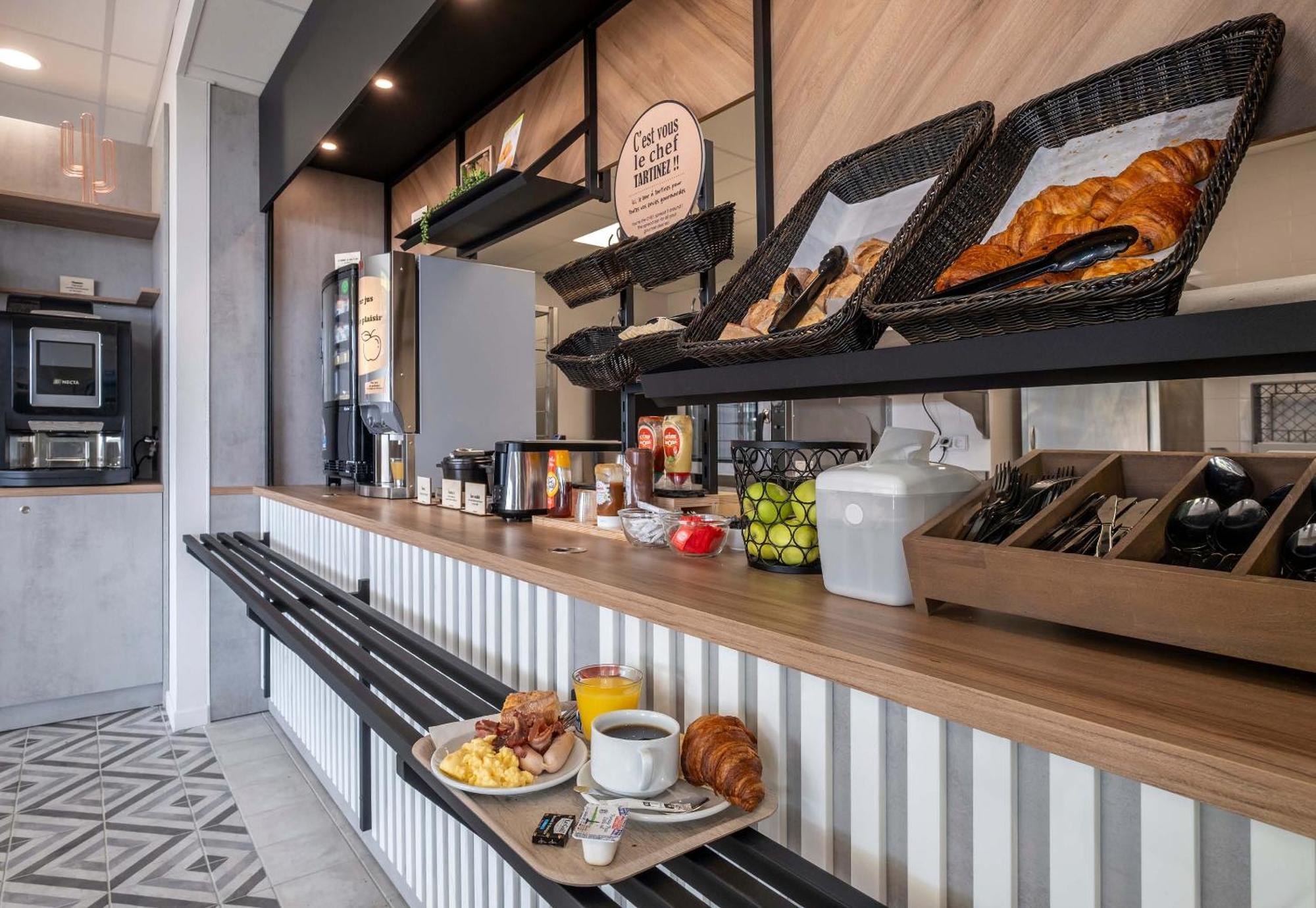 B&B Hotel Saintes Luaran gambar