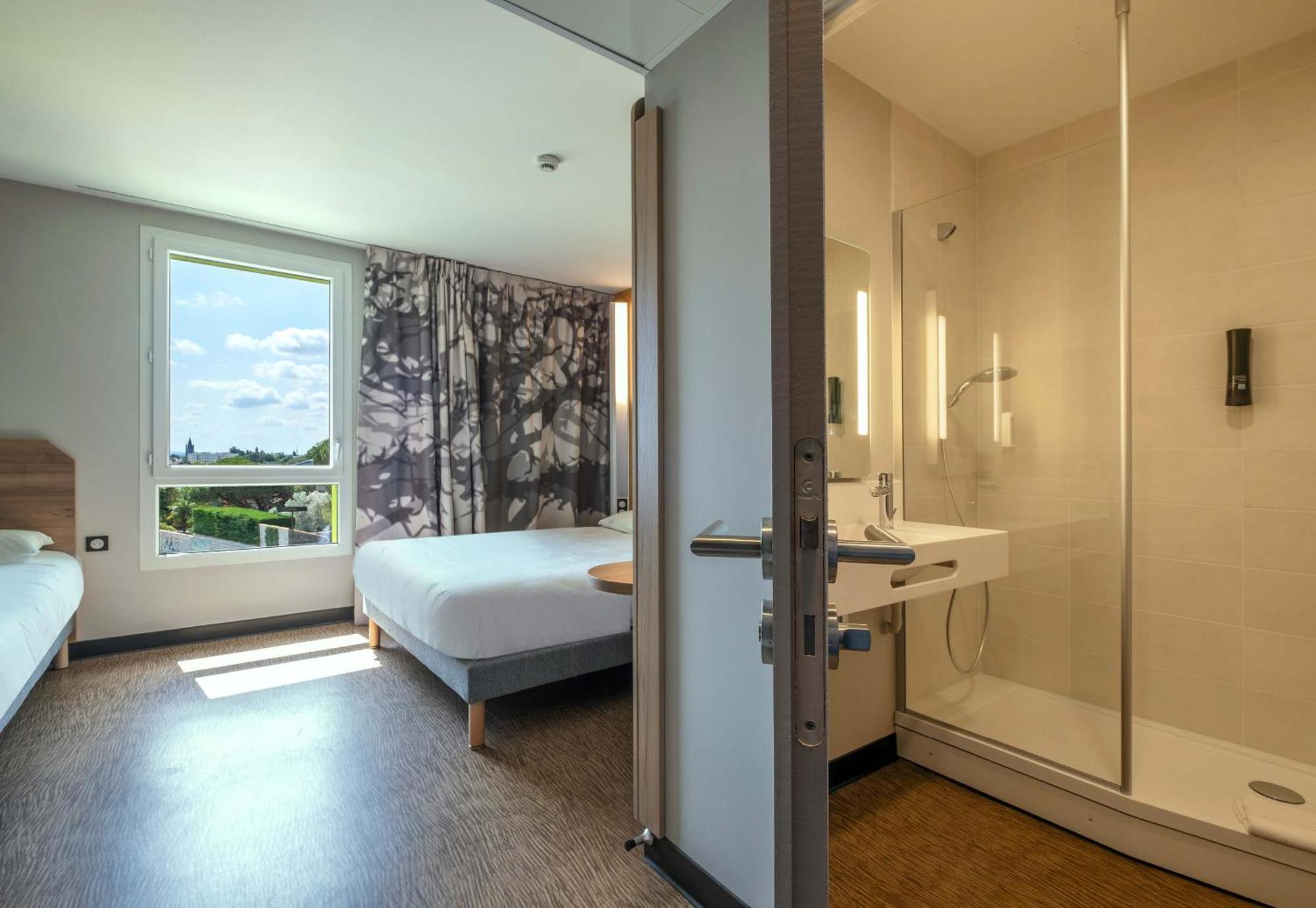 B&B Hotel Saintes Luaran gambar