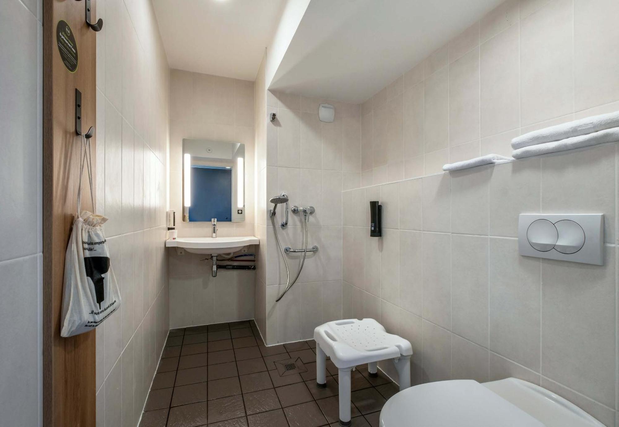 B&B Hotel Saintes Luaran gambar